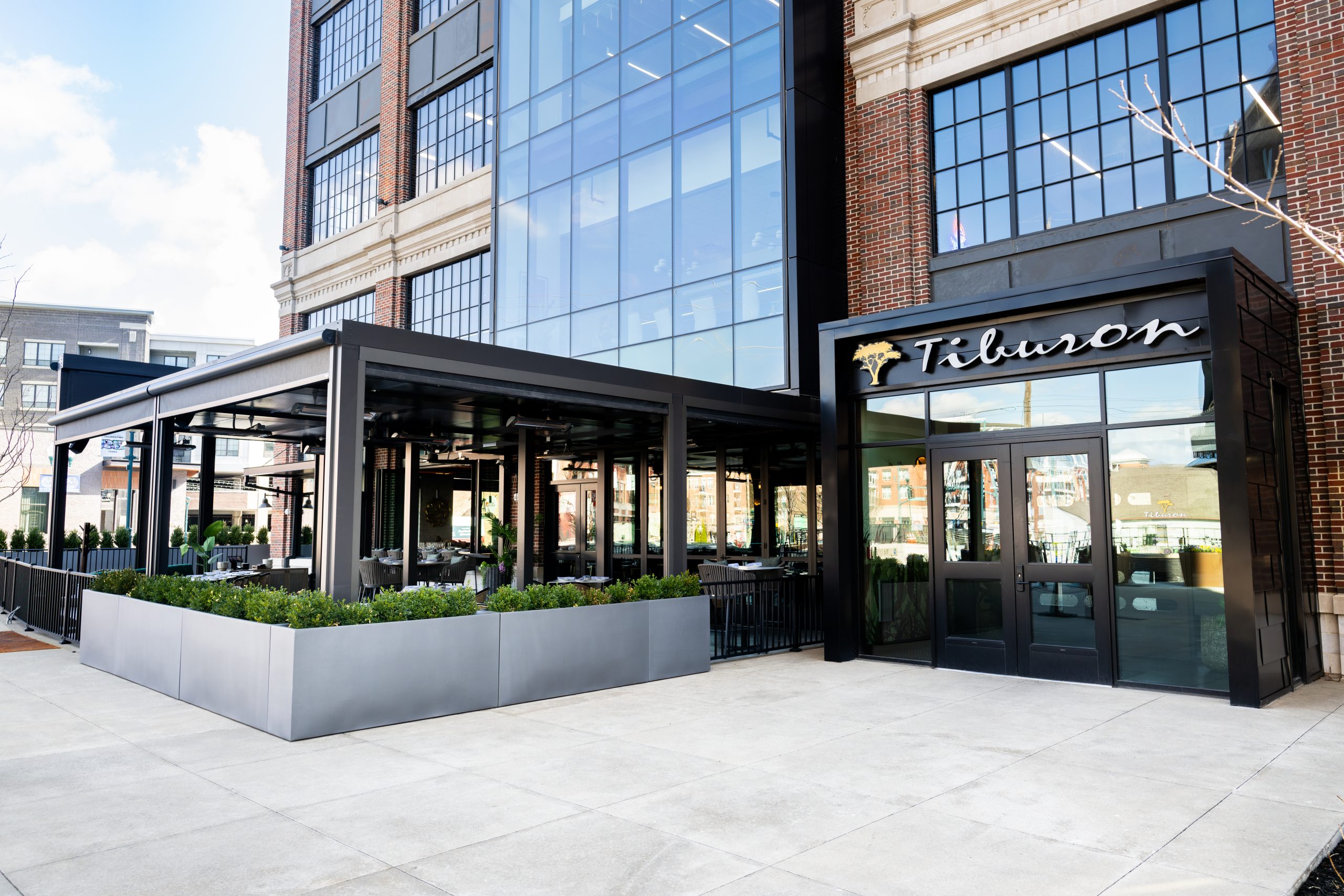 Tiburon Coastal Cuisine Fishers Indiana sushi and seafood restaurants near me